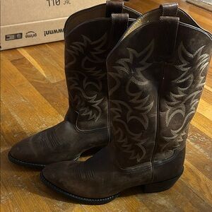 Ariat Heritage R Toe Dark Brown Western Boots